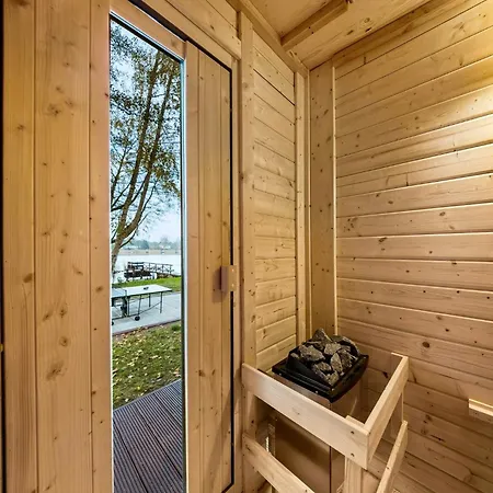 Cozy Wooden House By The Дом отдыха
